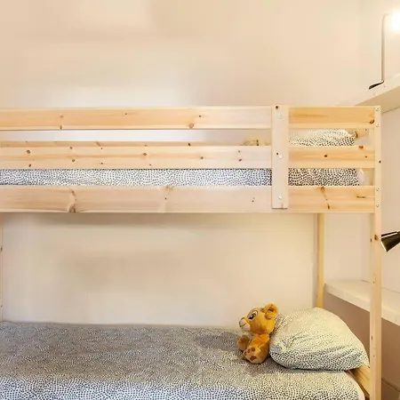 Lägenhet Relax In For 4 People With Terrace And Parking Lisboa