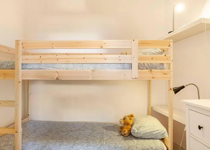 Lägenhet Relax In For 4 People With Terrace And Parking Lisboa