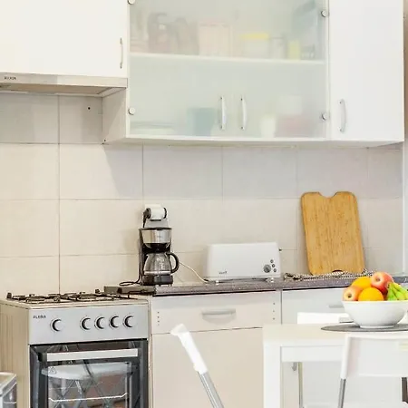 Relax In For 4 People With Terrace And Parking