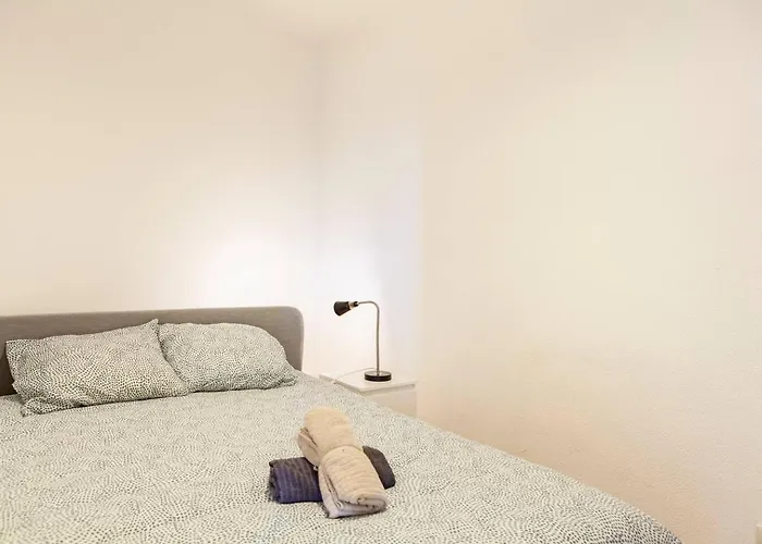 Relax In For 4 People With Terrace And Parking Appartamento Lisbona